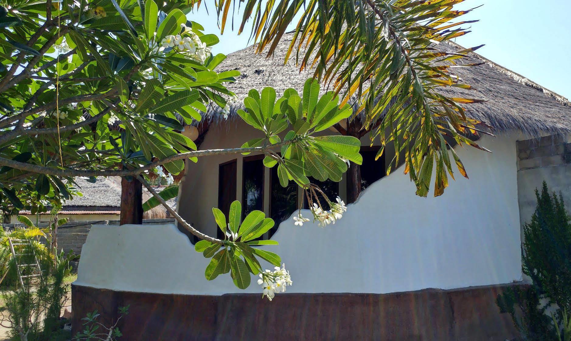 Adeng-Adeng Bungalows Gili Meno Ngoại thất bức ảnh